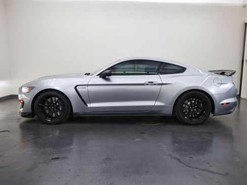 Used 2020 Ford Mustang Shelby GT350 w/ Technology Package image 6
