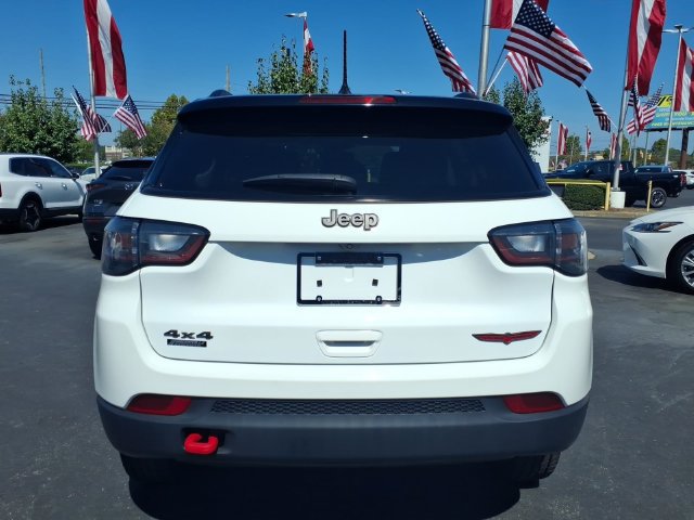 Used 2022 Jeep Compass Trailhawk w/ Trailhawk Elite Group AWD/4WD image 2