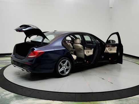 Used 2017 Mercedes-Benz E 300 4MATIC image 11