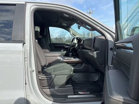 Used 2024 Chevrolet Silverado 1500 LT Trail Boss w/ Convenience Package II AWD/4WD image 22