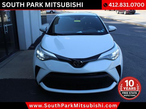 Used 2021 Toyota C-HR XLE FWD image 4