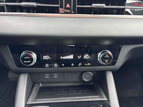 New 2026 Mitsubishi Outlander ES image 10