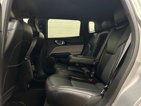 Used 2023 Jeep Compass Limited image 8