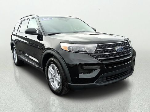 Used 2022 Ford Explorer XLT RWD image 1