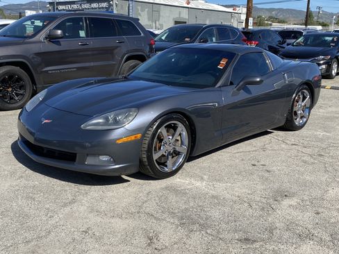 Used 2009 Chevrolet Corvette Coupe w/ Preferred Equipment Group image 2