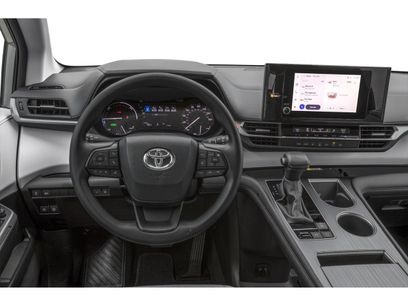 Used 2025 Toyota Sienna LE