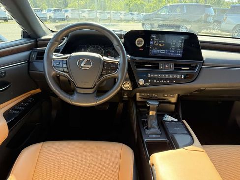 Used 2022 Lexus ES 350 w/ Premium Package FWD image 8
