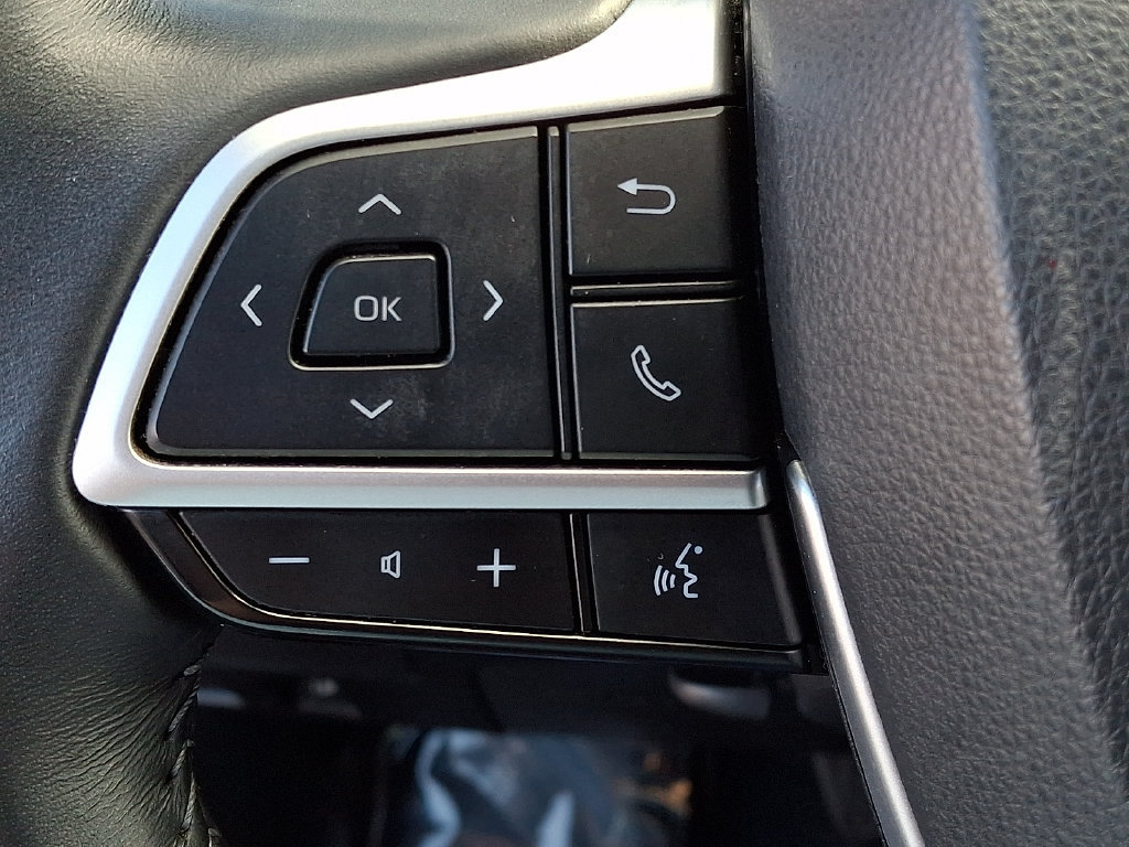 Used 2025 Toyota Highlander XSE AWD/4WD image 24