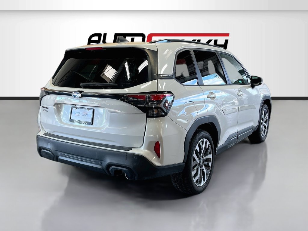 Used 2026 Subaru Forester Touring AWD/4WD image 7