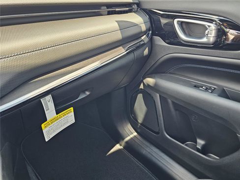 New 2026 Jeep Compass Latitude AWD/4WD image 26
