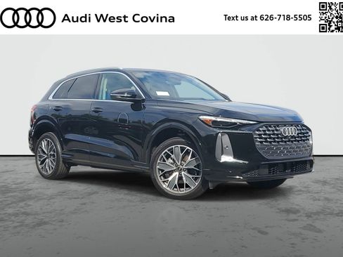 Used 2025 Audi Q5 Premium Plus w/ Premium Plus AWD/4WD image 1