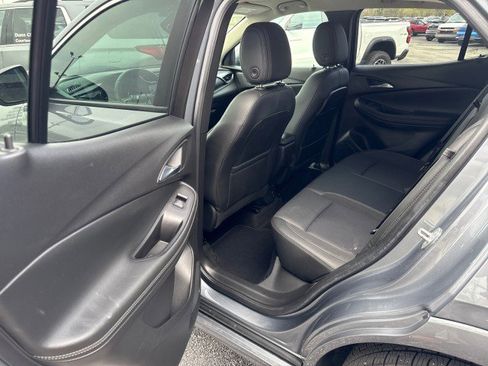 Used 2022 Buick Encore GX Select w/ Sport Touring Package FWD image 23