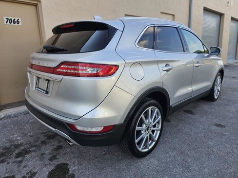 Used 2019 Lincoln MKC Reserve w/ MKC Technology Package FWD image 2