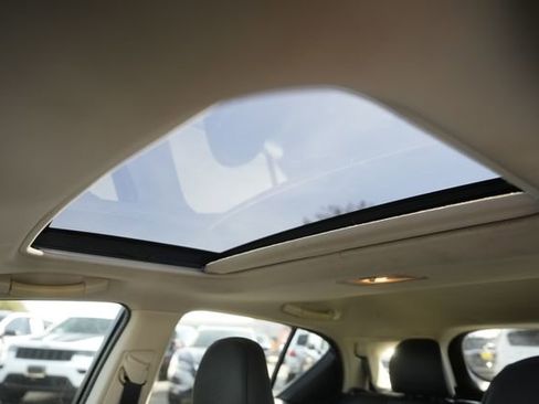 Used 2015 Lexus CT 200h w/ Seat Comfort Package image 11