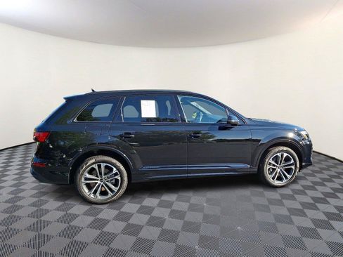 Certified 2025 Audi Q7 2.0T Premium w/ Convenience Plus Package AWD/4WD image 7