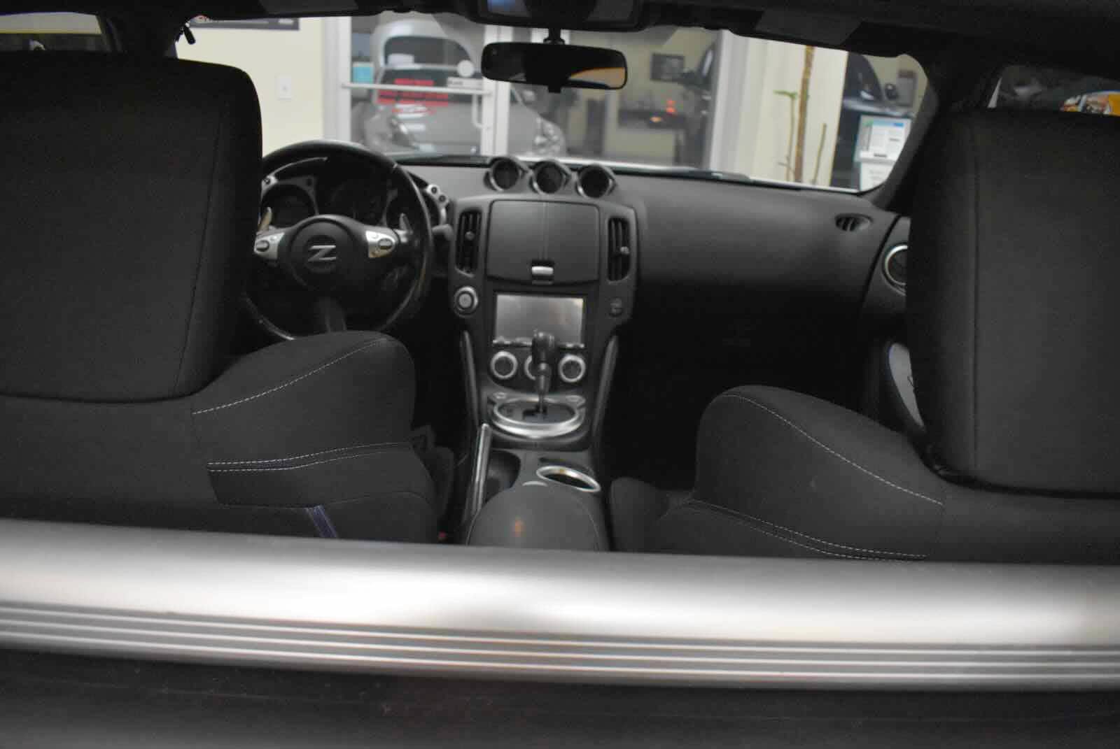 Used 2014 Nissan 370Z Coupe RWD image 34