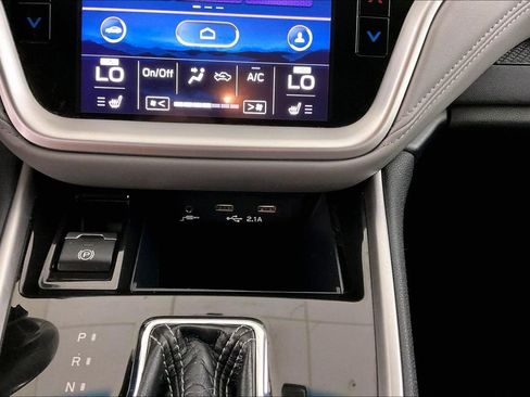 Used 2021 Subaru Outback Premium image 15