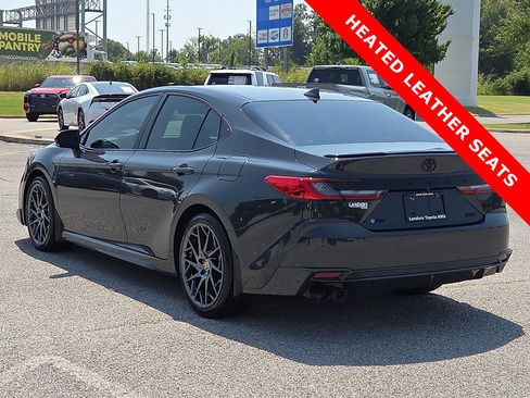 Used 2025 Toyota Camry XSE FWD image 4