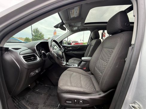 Used 2019 Chevrolet Equinox LT FWD image 16