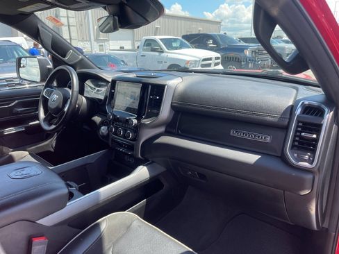 Used 2024 RAM 1500 Laramie AWD/4WD image 17