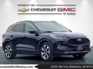 Used 2023 Ford Escape Platinum AWD/4WD video 1