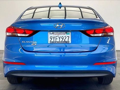 Used 2017 Hyundai Elantra SE FWD image 3