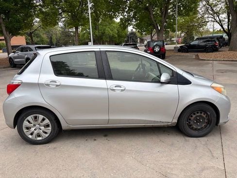Used 2013 Toyota Yaris LE FWD image 4
