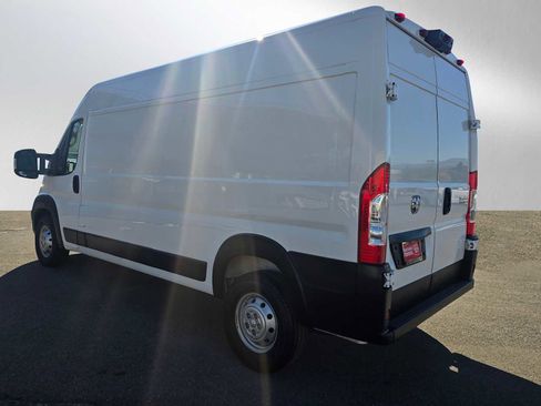 Used 2023 RAM ProMaster 2500 image 5