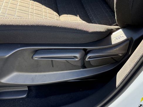 Certified 2026 Honda HR-V Sport image 32