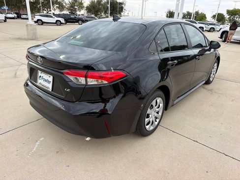 Used 2026 Toyota Corolla LE FWD image 5