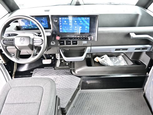 Used 2024 Chevrolet Brightdrop 400 w/ Commercial Equipment Package AWD/4WD image 18