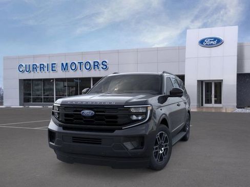 New 2025 Ford Expedition Active image 2