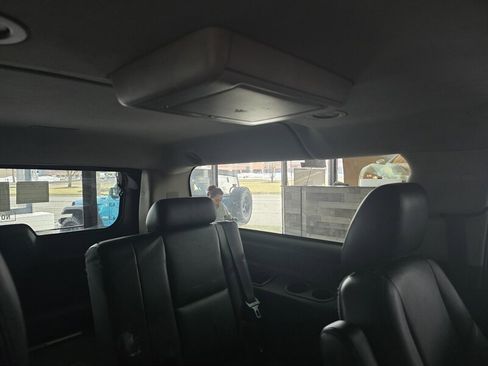 Used 2013 GMC Yukon XL Denali image 33