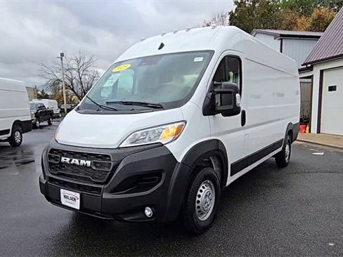 Used 2025 RAM ProMaster 3500 w/ Convenience Group image 7