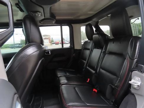 Used 2022 Jeep Wrangler Unlimited Rubicon w/ Steel Bumper Group AWD/4WD image 24