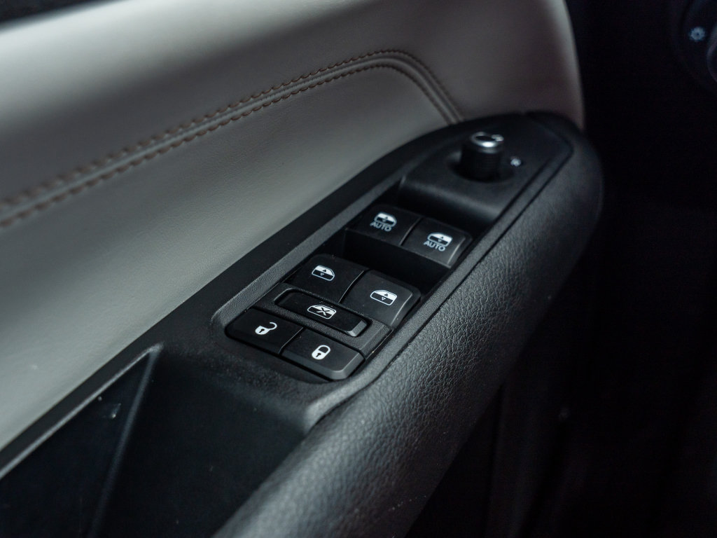 Used 2024 Jeep Compass Limited AWD/4WD image 30