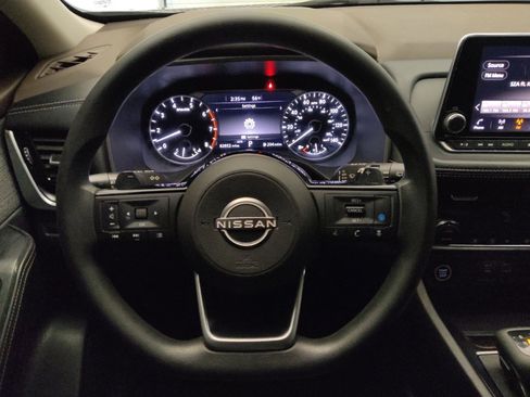 Used 2022 Nissan Rogue SV image 22