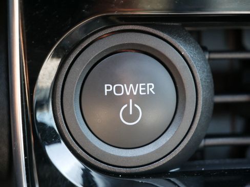 Certified 2023 Subaru Solterra AWD image 29