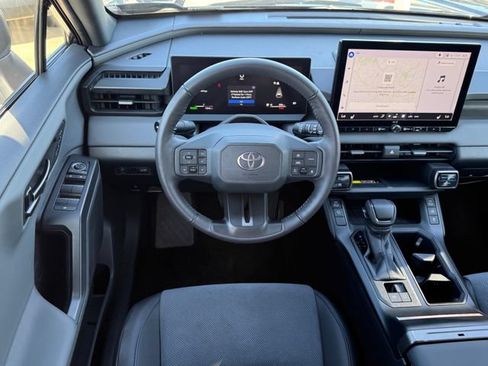 Used 2026 Toyota RAV4 XSE AWD/4WD image 29