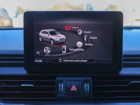 Used 2019 Audi Q5 2.0T Premium w/ Convenience Package image 36