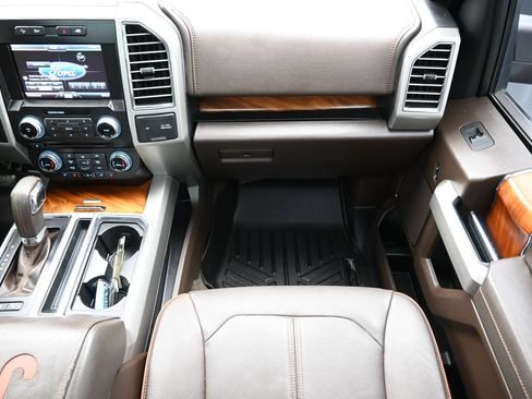 Used 2015 Ford F150 King Ranch w/ Equipment Group 601A Luxury AWD/4WD image 39