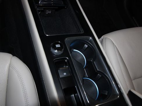 Used 2025 Lincoln Corsair Grand Touring w/ Towing Package image 17