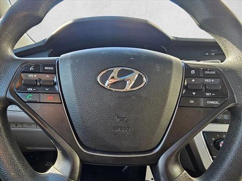 Used 2015 Hyundai Sonata SE image 21