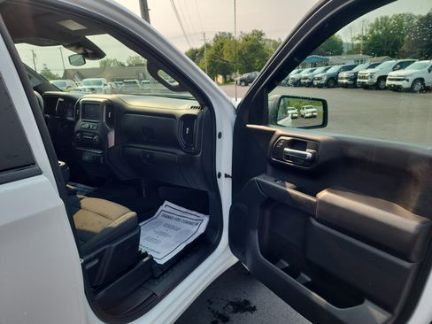 Certified 2023 Chevrolet Silverado 1500 Custom AWD/4WD image 30