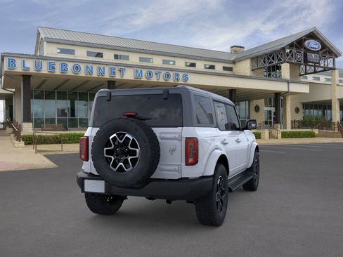 New 2025 Ford Bronco Outer Banks image 8