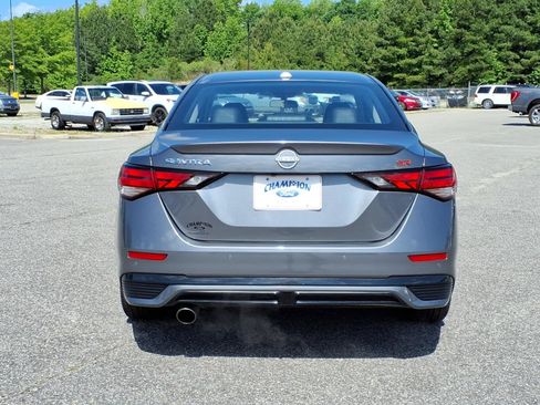 Used 2025 Nissan Sentra SR w/ SR Premium Package FWD image 25
