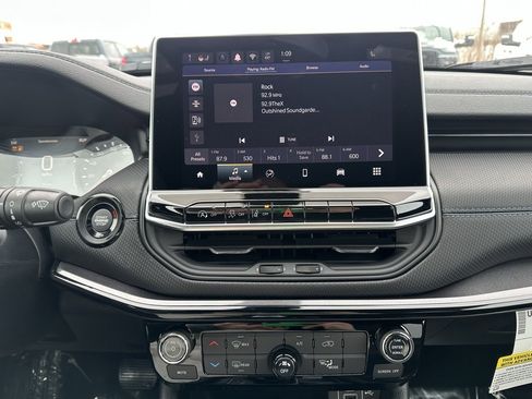 New 2026 Jeep Compass Latitude image 20