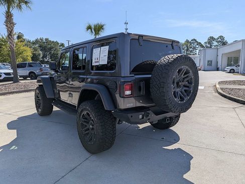 Certified 2018 Jeep Wrangler Unlimited Rubicon AWD/4WD image 5
