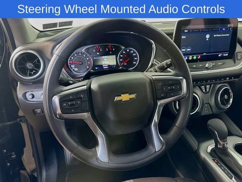 Used 2025 Chevrolet Blazer LT AWD/4WD image 12