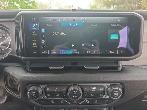 New 2026 Jeep Wrangler Unlimited Sport AWD/4WD image 19